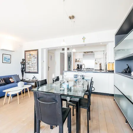 In For 7 Person, Cleaning Included Koksijde