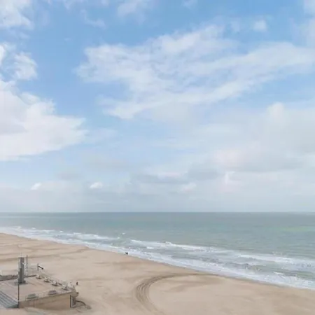 Stunning Sea View, Cleaning Included Apartment *