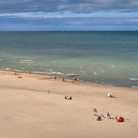 Apartament Stunning Sea View, Cleaning Included Koksijde